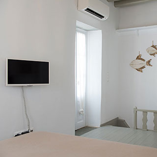 The bedroom of Leto apartment in Sifnos